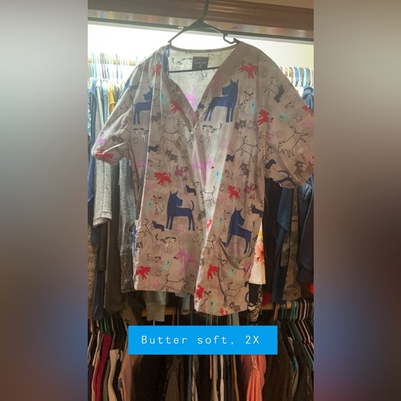 Scrubs tops- lightly used - Picture 5 of 5